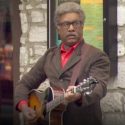 Watch Darius Rucker Hit the Streets of Austin as a Busker on âUndercover Bossâ